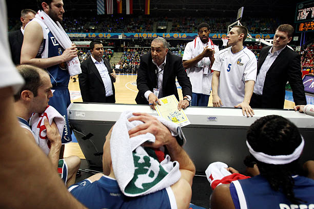 首战将检验 首战将检验