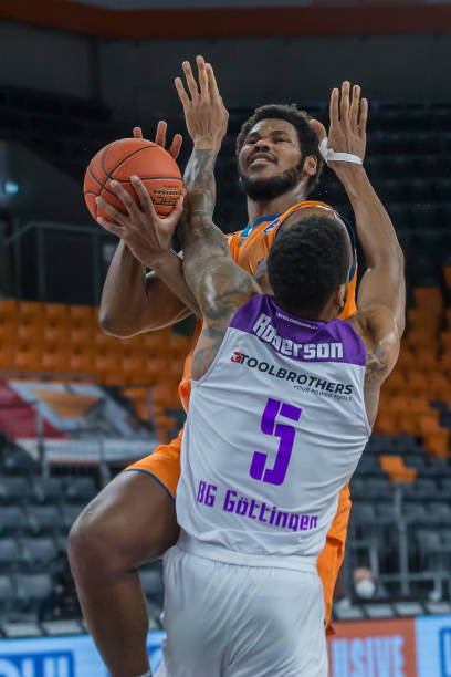 每场平均仅 每场平均仅