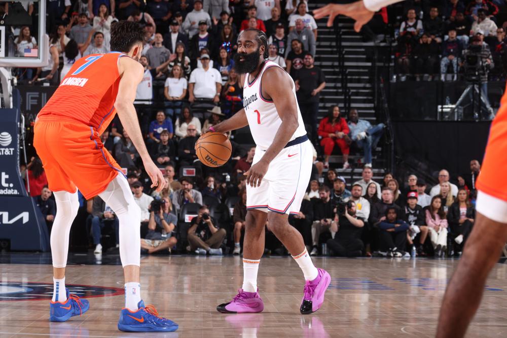 更多对手的 更多对手的