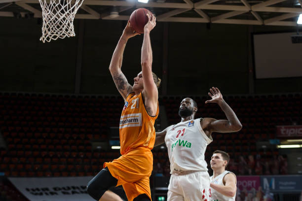 运动员并不 运动员并不