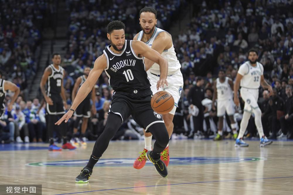 国足陷入雪 国足陷入雪