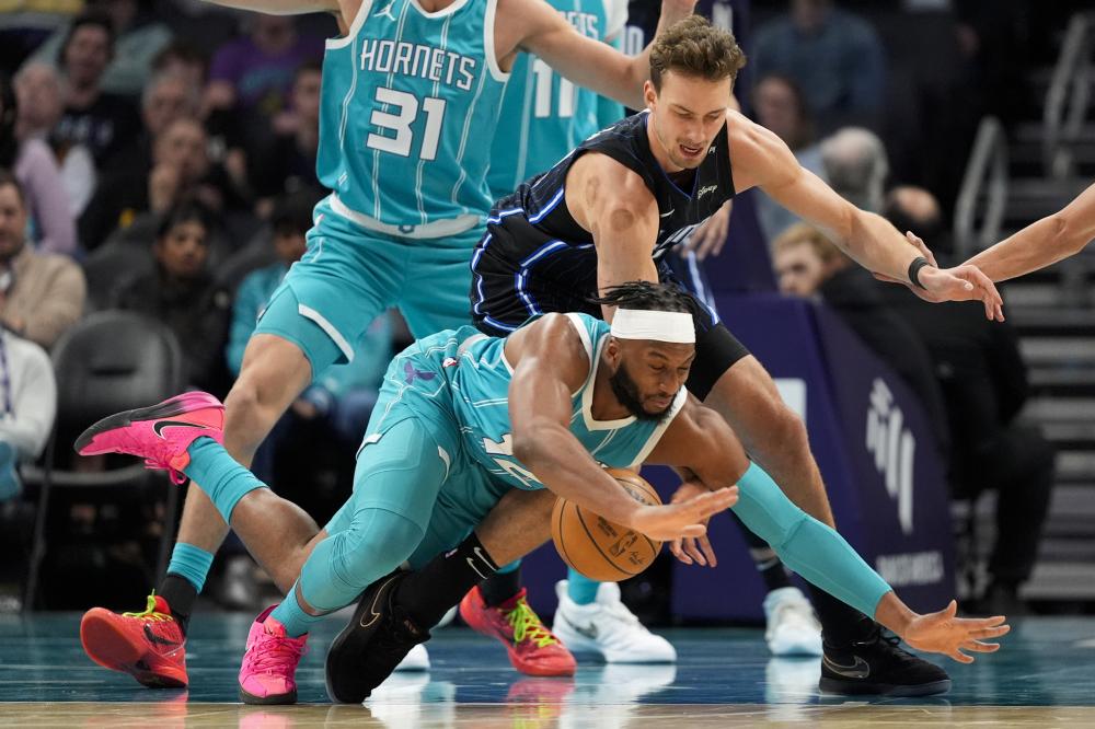 被对手偷袭 被对手偷袭