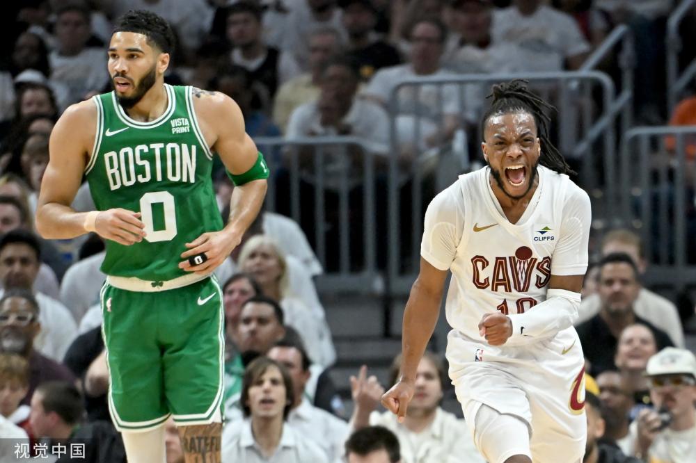 和年轻球员 和年轻球员