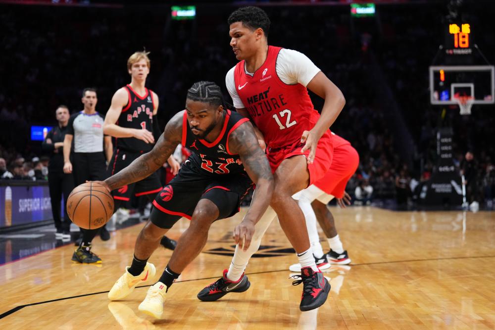 还在进攻端 还在进攻端